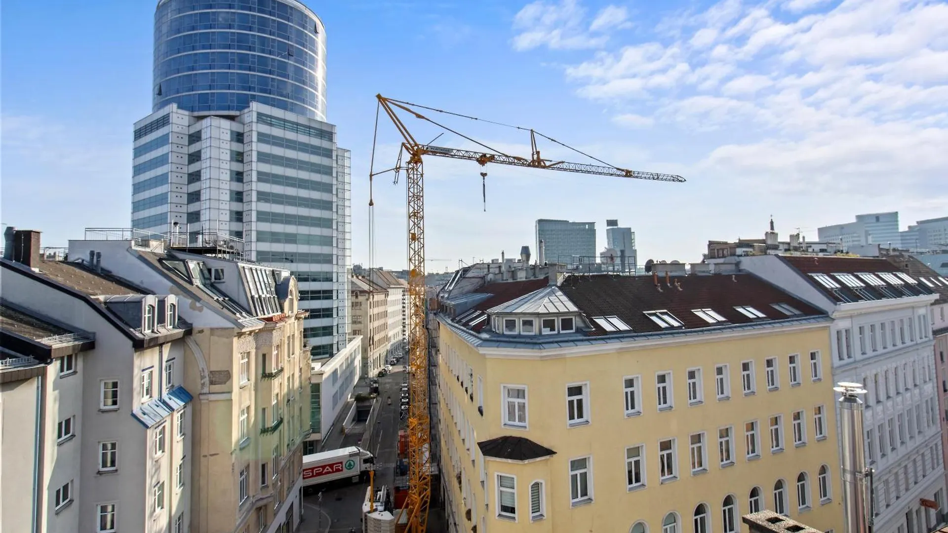 Modern City-View Stay In The Heart Of Bécs 0*,